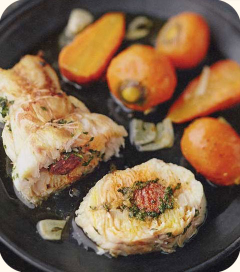 Rôti de lieu à l'oriental, carottes à l'ail